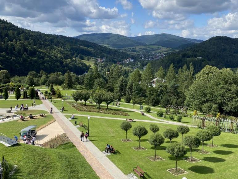 Pokoje Goscinne U Faronow Muszyna Bagian luar foto
