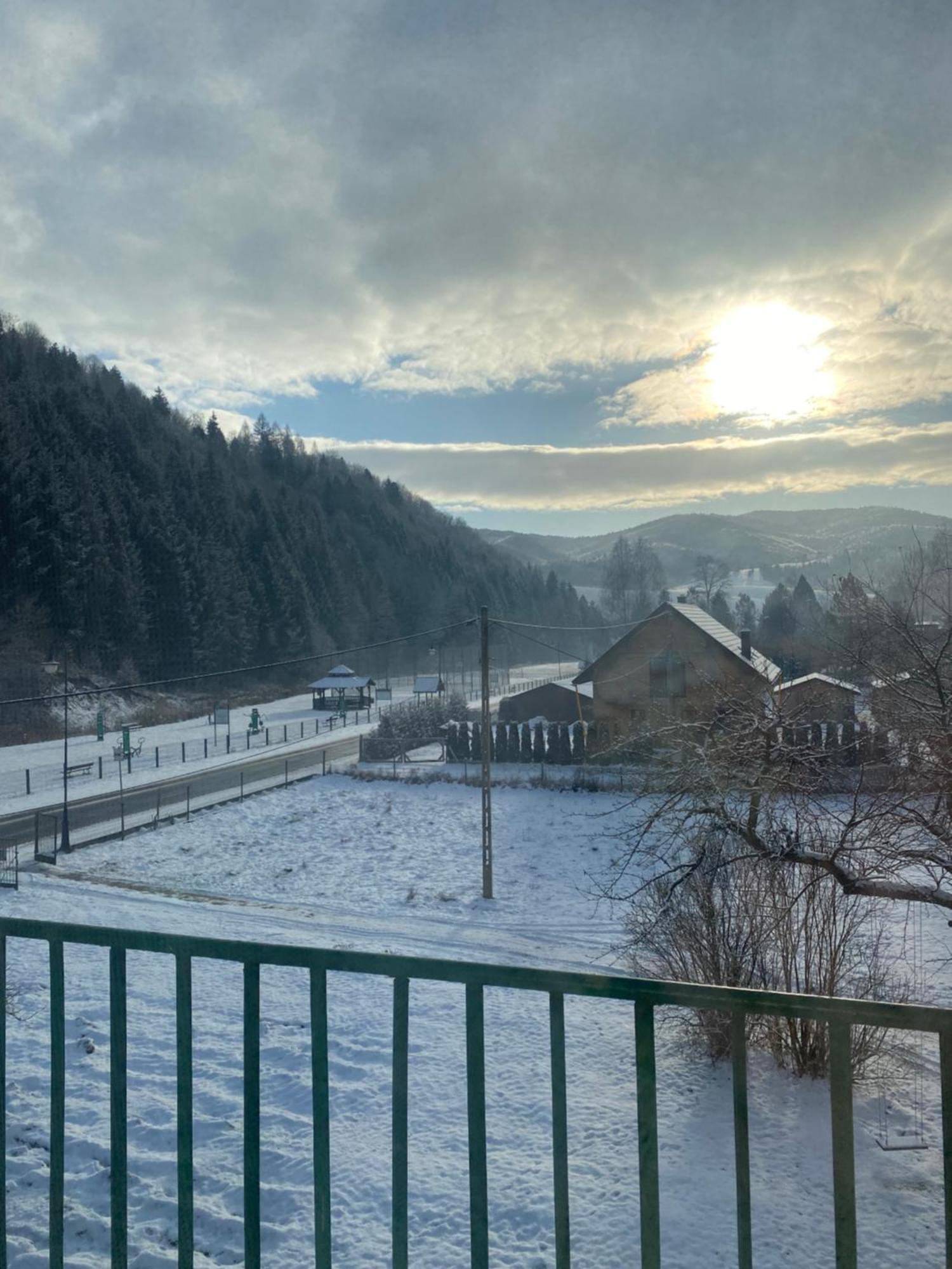Pokoje Goscinne U Faronow Muszyna Bagian luar foto